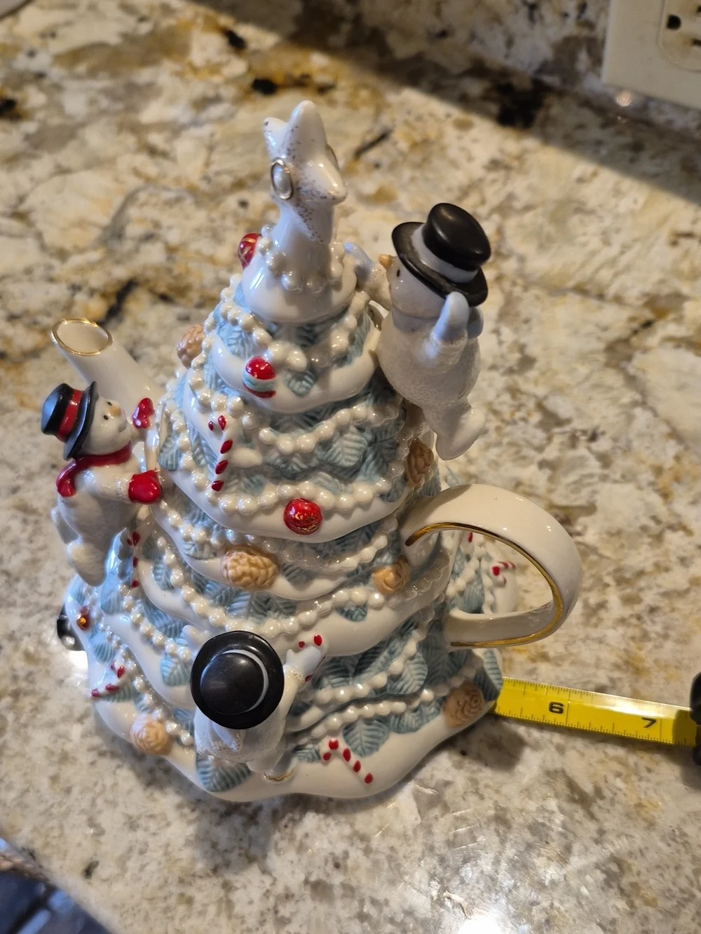 Lenox Christmas Tree With Snowmen Tea Pot. Vintage Piece.(#3030E)